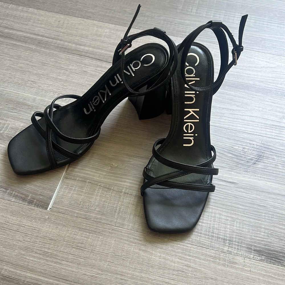 Heels - Picture 5 of 8